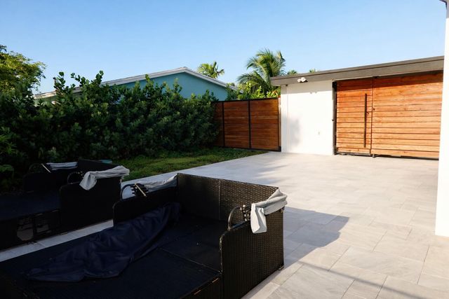 1820 SW 36th Avenue, Fort Lauderdale, FL 33312