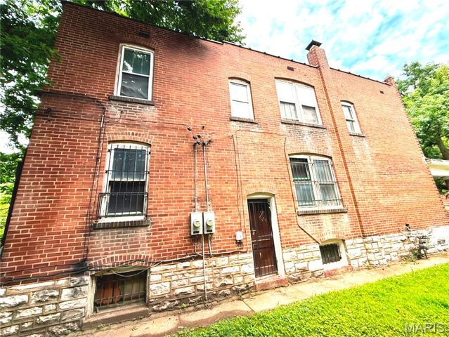 5034 Wabada Avenue, St Louis, MO 63113