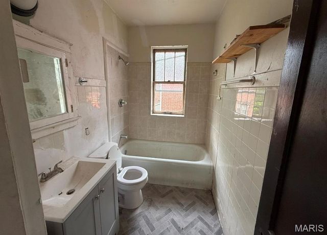 5034 Wabada Avenue, St Louis, MO 63113
