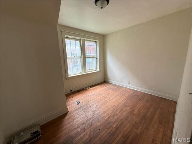 5034 Wabada Avenue, St Louis, MO 63113