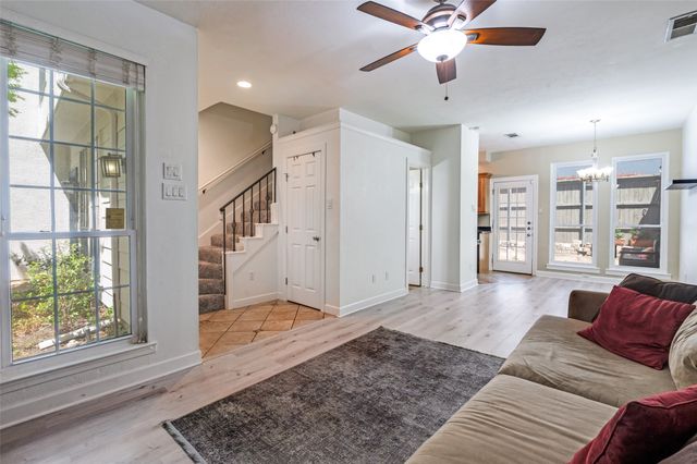 4132 Cole Avenue 102, Dallas, TX 75204