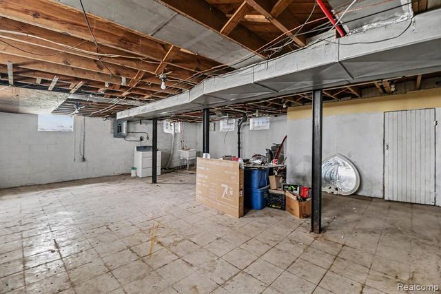 17333 Mansfield Street, Detroit, MI 48235