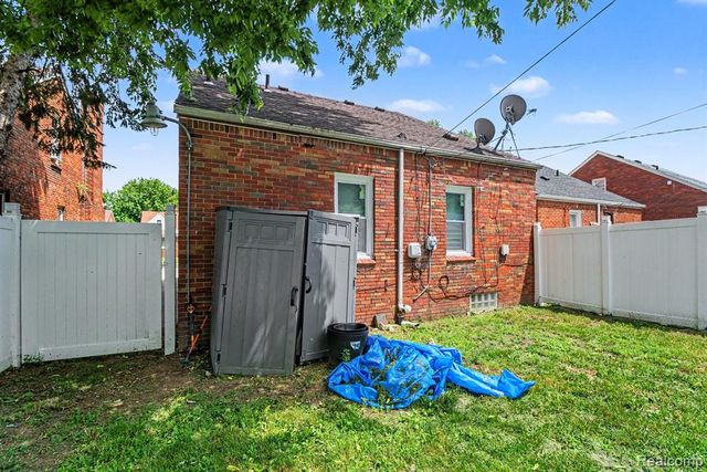 17333 Mansfield Street, Detroit, MI 48235
