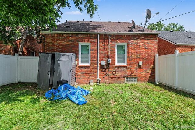 17333 Mansfield Street, Detroit, MI 48235