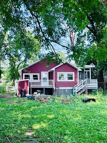 27849 W Lake Shore Drive, Spring Grove, IL 60081