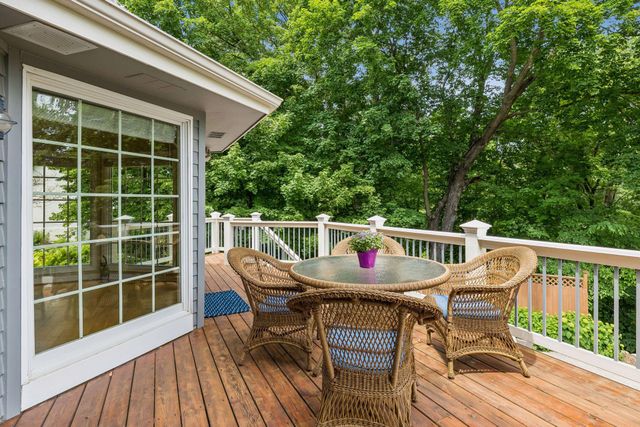 940 Brockton Lane N, Plymouth, MN 55447