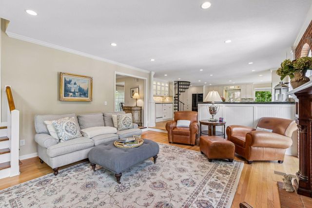 940 Brockton Lane N, Plymouth, MN 55447