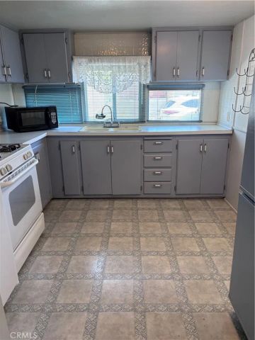 37311 47th East 40, Palmdale, CA 93552