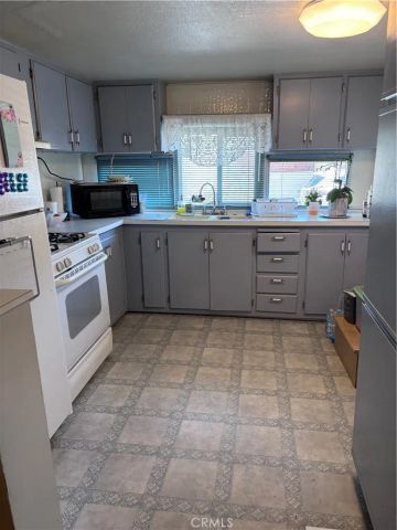 37311 47th East 40, Palmdale, CA 93552