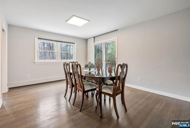 44 Deerfield Terrace, Mahwah, NJ 07430