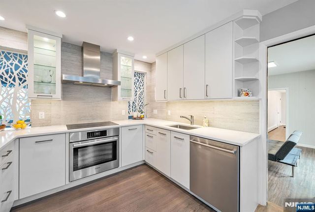 44 Deerfield Terrace, Mahwah, NJ 07430