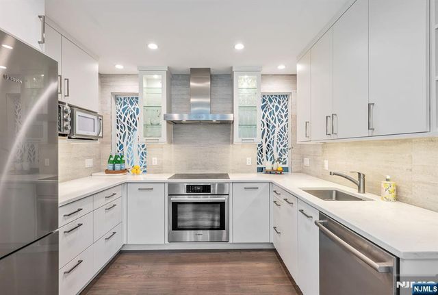 44 Deerfield Terrace, Mahwah, NJ 07430