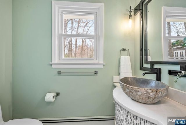 44 Deerfield Terrace, Mahwah, NJ 07430