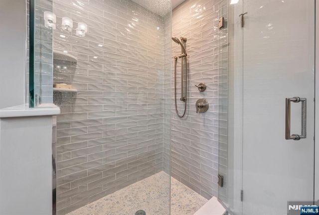 44 Deerfield Terrace, Mahwah, NJ 07430