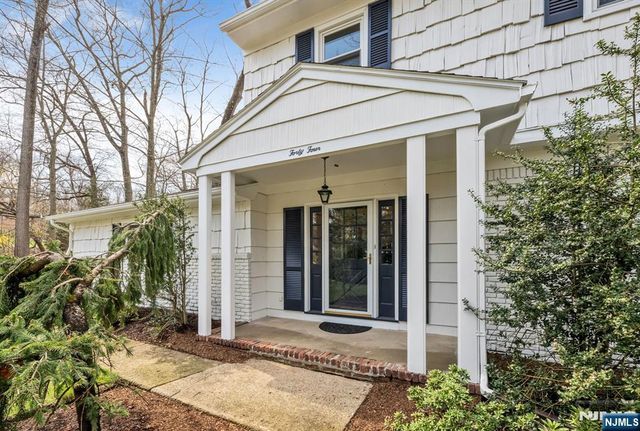 44 Deerfield Terrace, Mahwah, NJ 07430