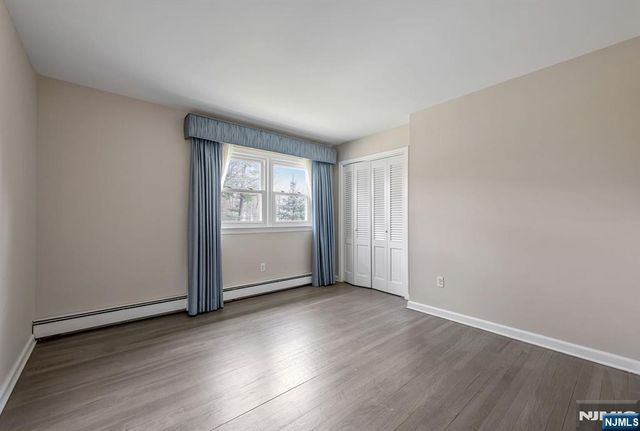 44 Deerfield Terrace, Mahwah, NJ 07430