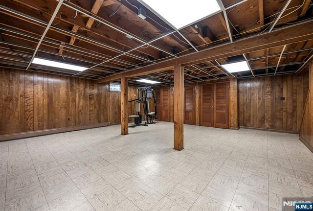 44 Deerfield Terrace, Mahwah, NJ 07430