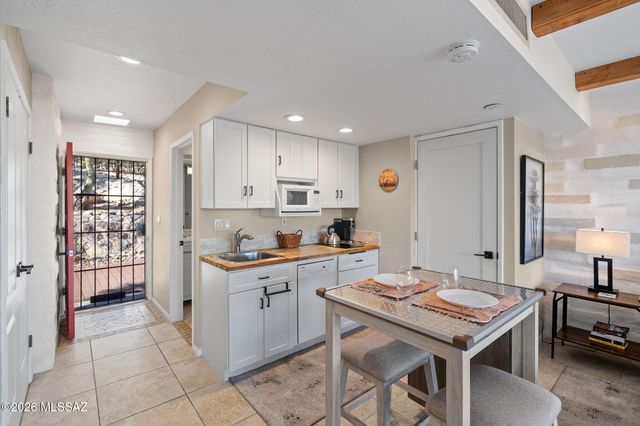 5251 E Mission Hill Drive 1&2, Tucson, AZ 85718
