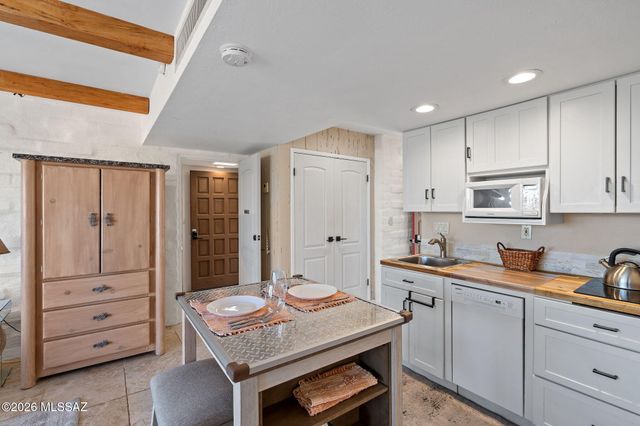 5251 E Mission Hill Drive 1&2, Tucson, AZ 85718