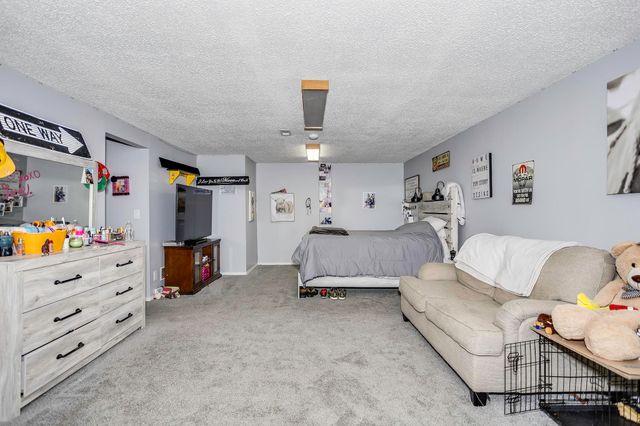 6210 W 35th St S, Wichita, KS 67215