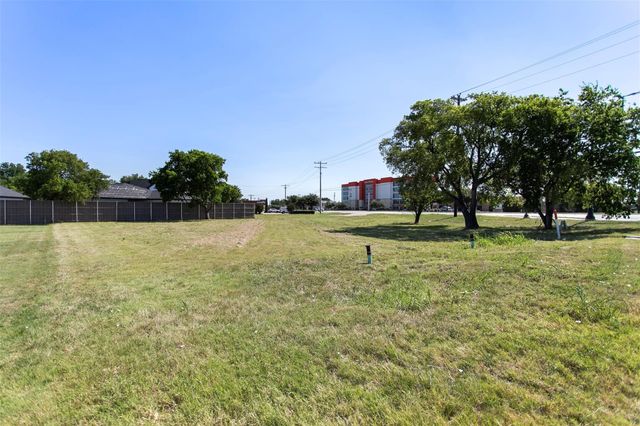 7501 Main Street, The Colony, TX 75056