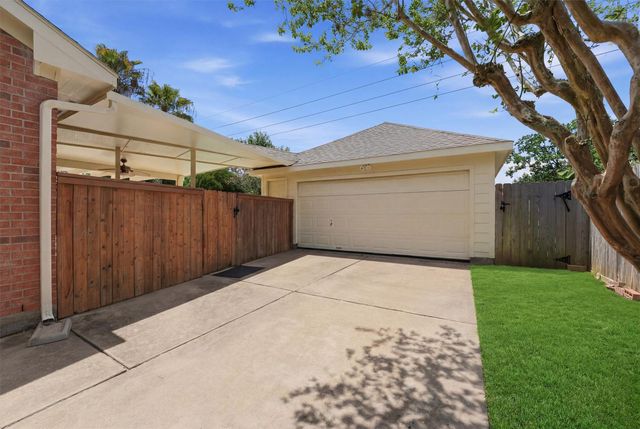 2107 Parkview Lane, Missouri City, TX 77459