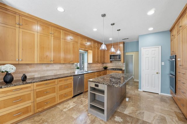 2107 Parkview Lane, Missouri City, TX 77459