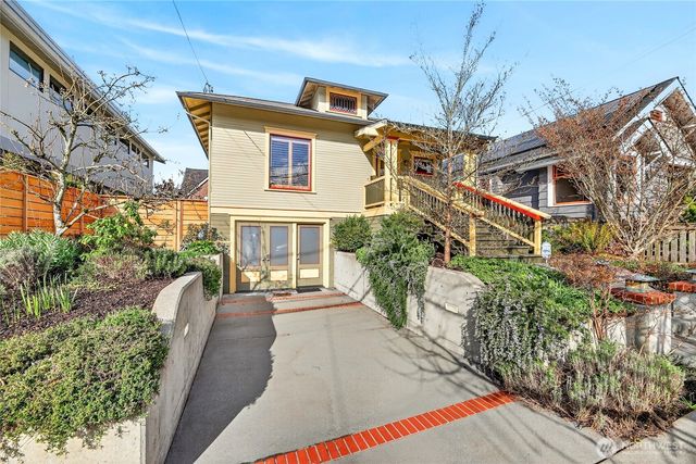 4223 Interlake Avenue N, Seattle, WA 98103