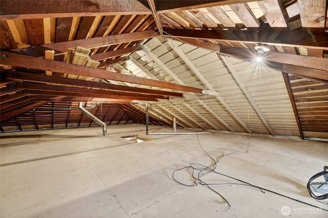 4223 Interlake Avenue N, Seattle, WA 98103