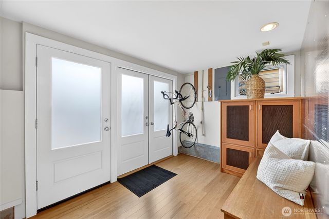 4223 Interlake Avenue N, Seattle, WA 98103