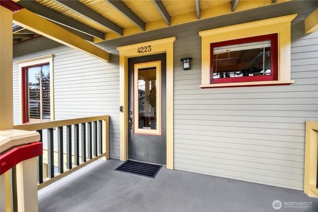 4223 Interlake Avenue N, Seattle, WA 98103