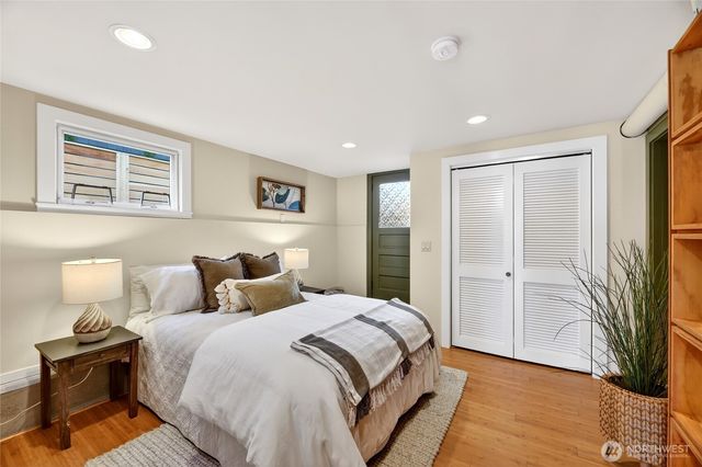 4223 Interlake Avenue N, Seattle, WA 98103