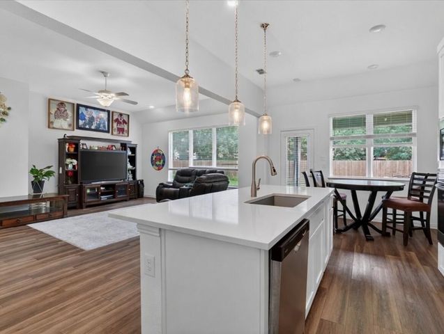 1624 Pavin Lane, Fort Worth, TX 76052