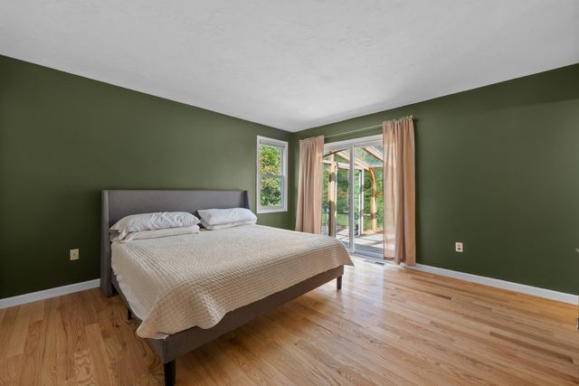 13 Crosby Rd, Grafton, MA 01519