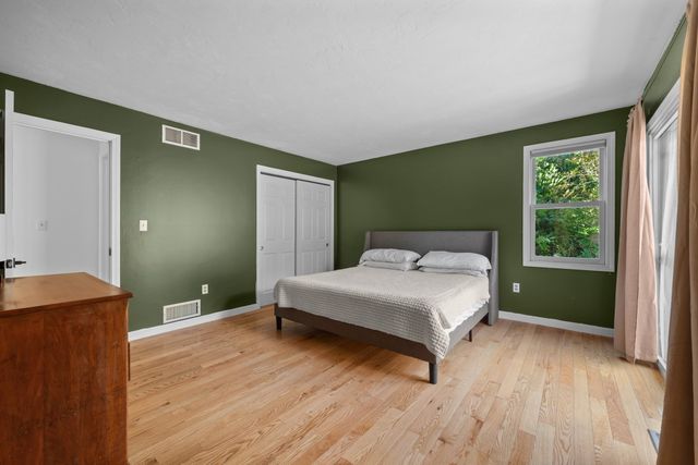 13 Crosby Rd, Grafton, MA 01519