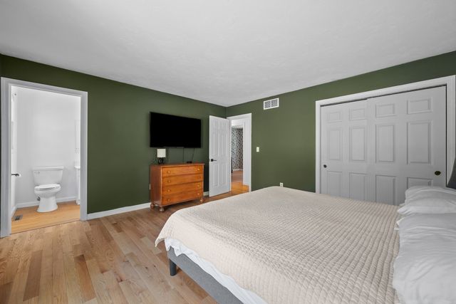 13 Crosby Rd, Grafton, MA 01519