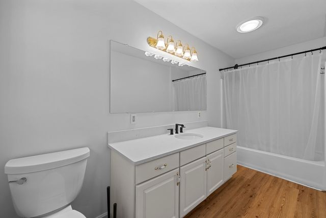 13 Crosby Rd, Grafton, MA 01519