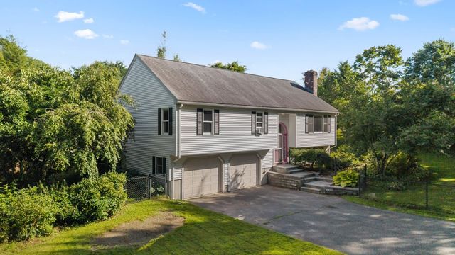 13 Crosby Rd, Grafton, MA 01519