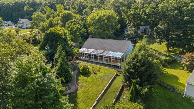 13 Crosby Rd, Grafton, MA 01519