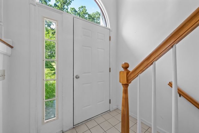 13 Crosby Rd, Grafton, MA 01519