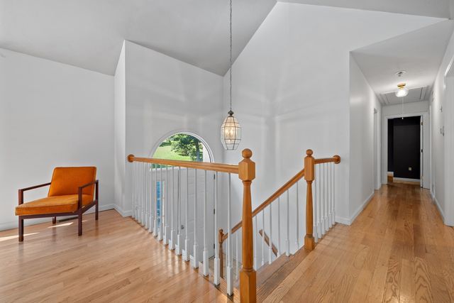 13 Crosby Rd, Grafton, MA 01519
