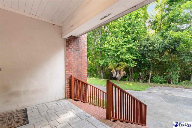 1305 W Brookshire Ct, Florence, SC 29501