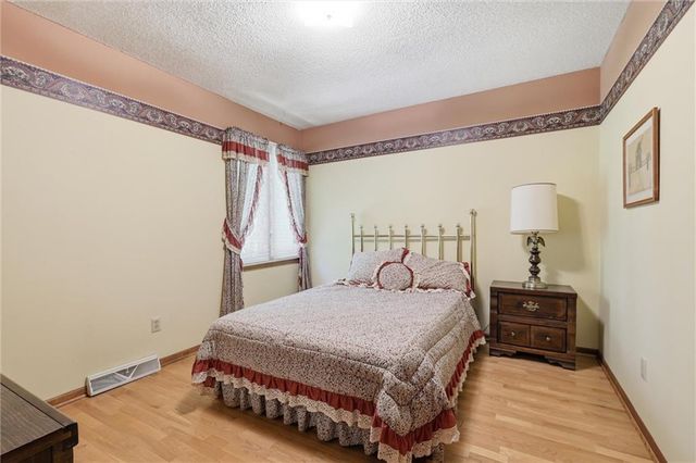 18520 178th Street, Tonganoxie, KS 66086
