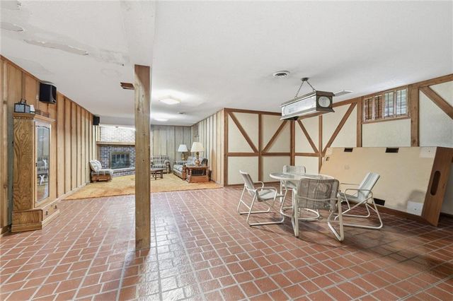 18520 178th Street, Tonganoxie, KS 66086