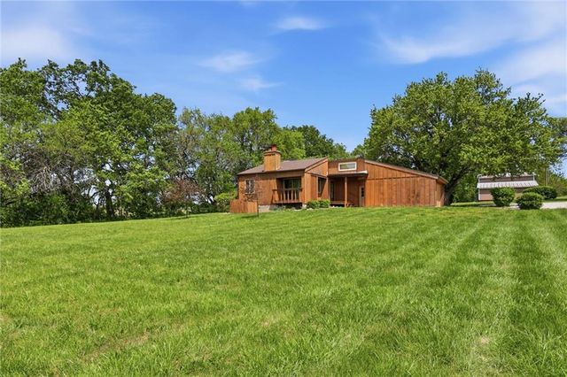 18520 178th Street, Tonganoxie, KS 66086