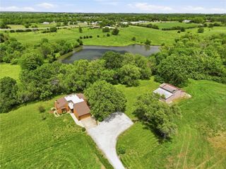 18520 178th Street, Tonganoxie, KS 66086