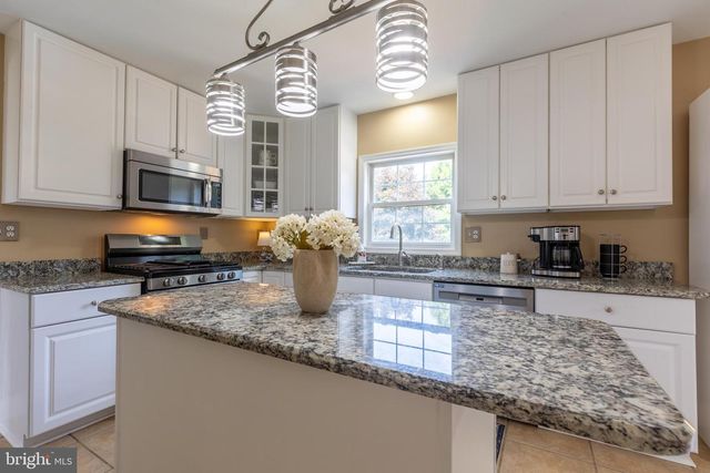 1 SALINA CT, Hockessin, DE 19707