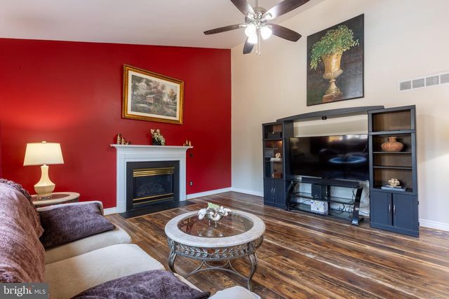 1 SALINA CT, Hockessin, DE 19707