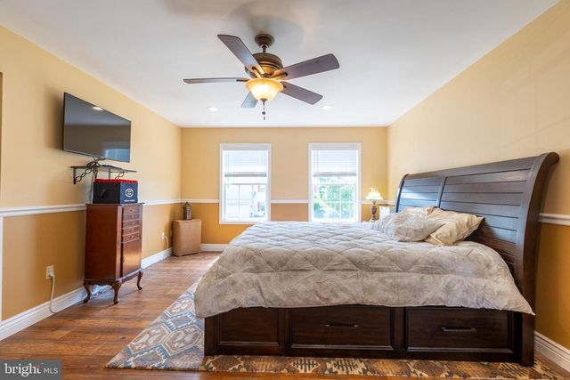 1 SALINA CT, Hockessin, DE 19707