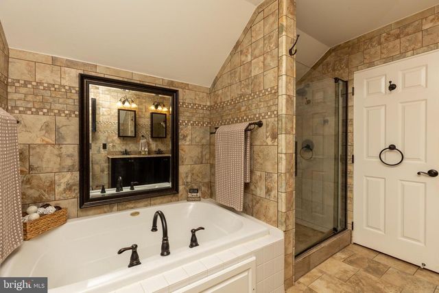 1 SALINA CT, Hockessin, DE 19707